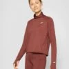 BROOKS Notch Thermal Long Sleeve 2.0 - Langarmshirt - Run Raisin 1 BROOKS Notch Thermal Long Sleeve 2.0 - Langarmshirt - Run Raisin -Brooks Verkaufsgeschäft 98ddce34181b4c5fb19b980ae165259e 1
