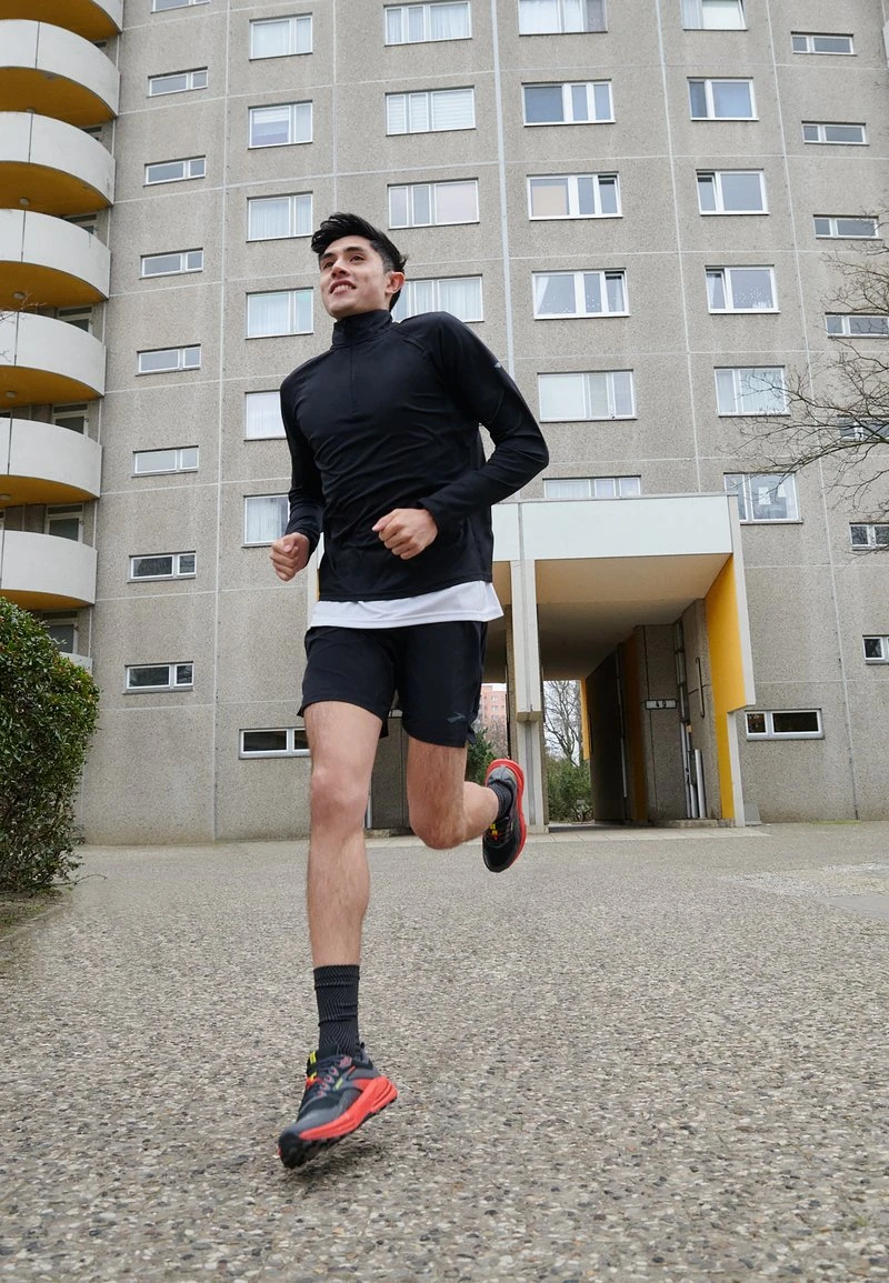 BROOKS DASH 1/2 ZIP - Trainingsjacke - Black 8 BROOKS DASH 1/2 ZIP - Trainingsjacke - Black – Bild 6