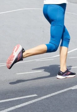 BROOKS ADRENALINE GTS 22 - Laufschuh Neutral - Black/purple/coral -Brooks Verkaufsgeschäft a7d73a9433814b109ab436a4f8776173